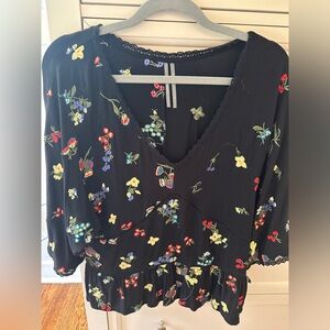 Anthropologie peasant top